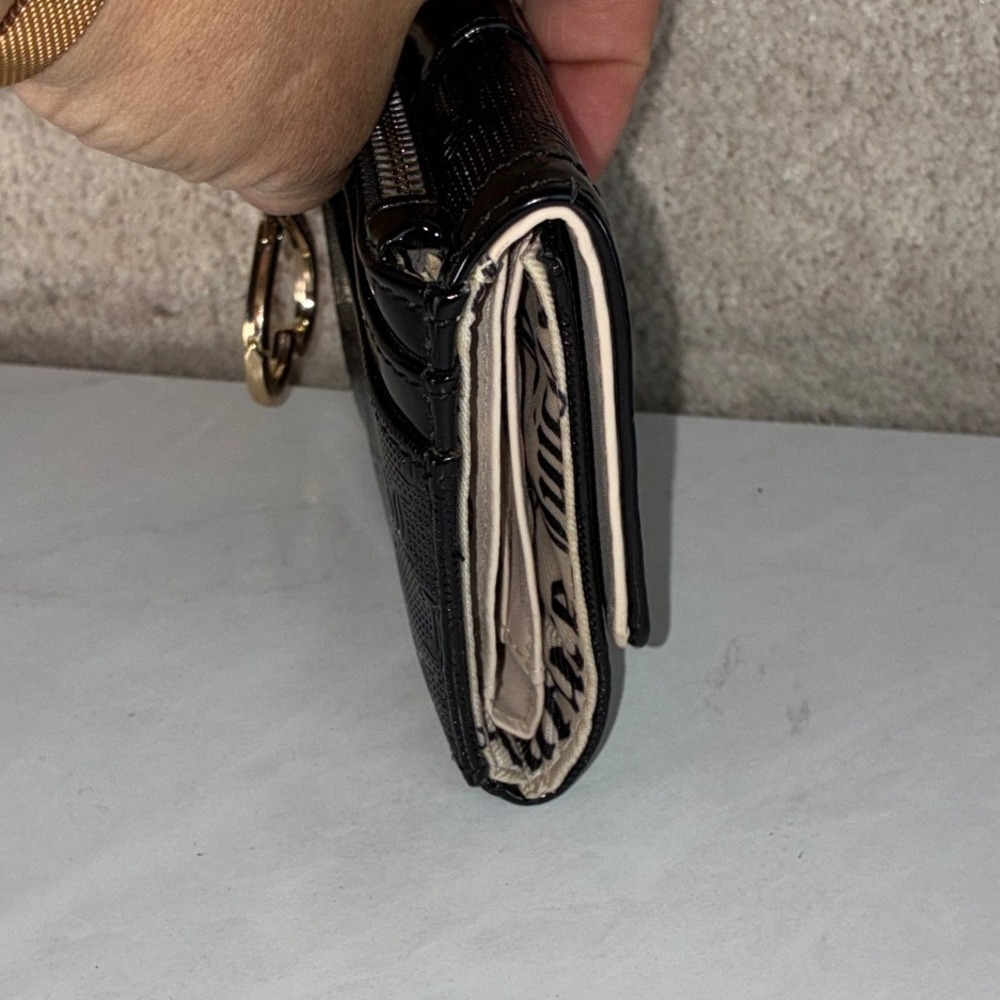 Juicy Couture Black Trifold Wallet - OS - Patent Monogram Heart Charm Y2K Glam - Picture 9 of 13